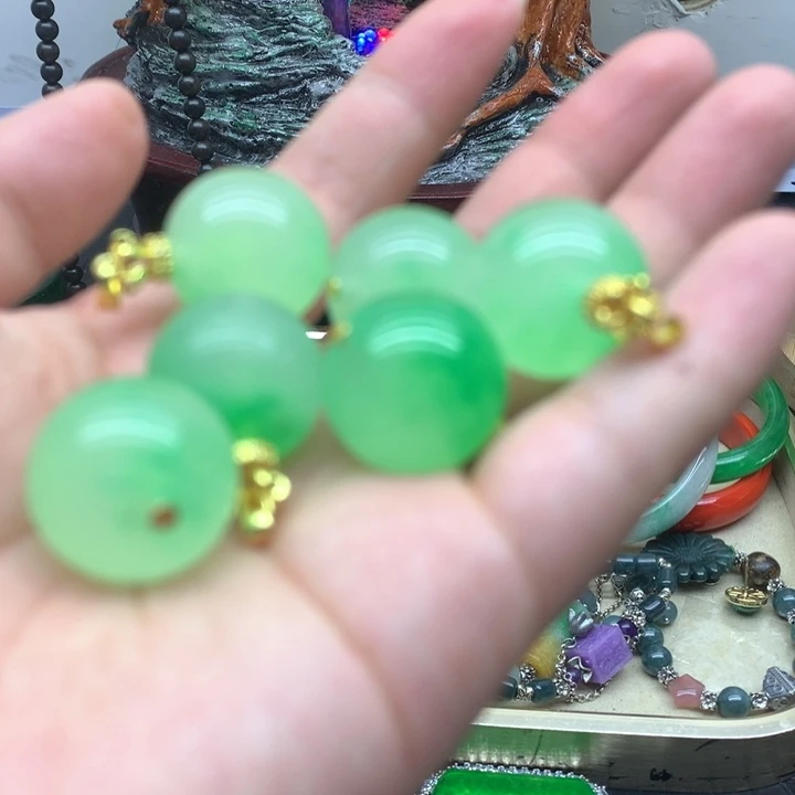 翡翠未镶嵌颈饰吊坠