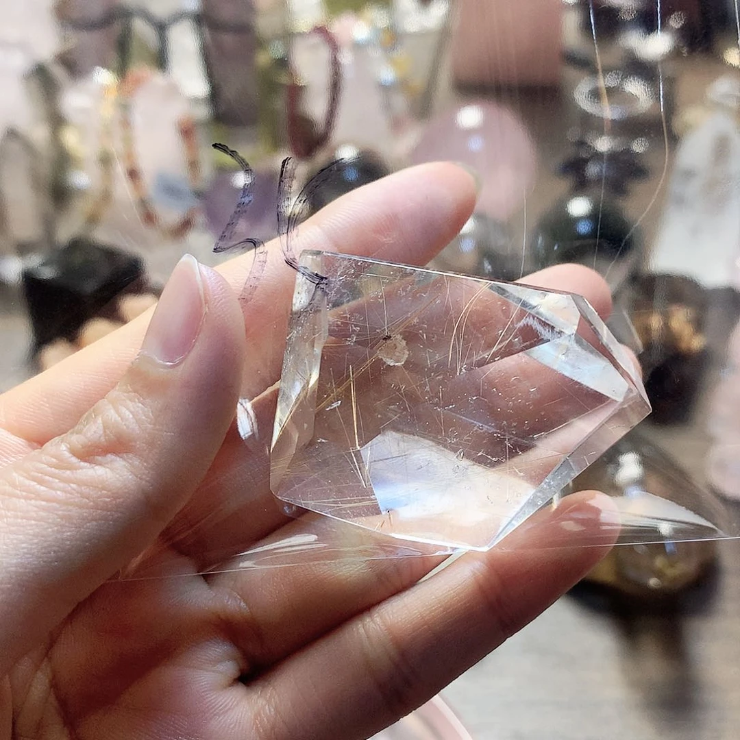 水晶摆件未镶嵌水晶S****么