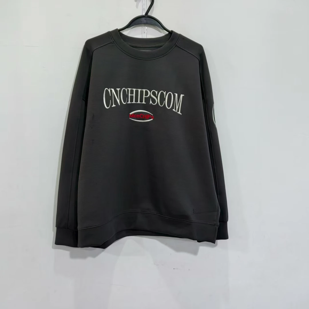 6061 圆领字母卫衣