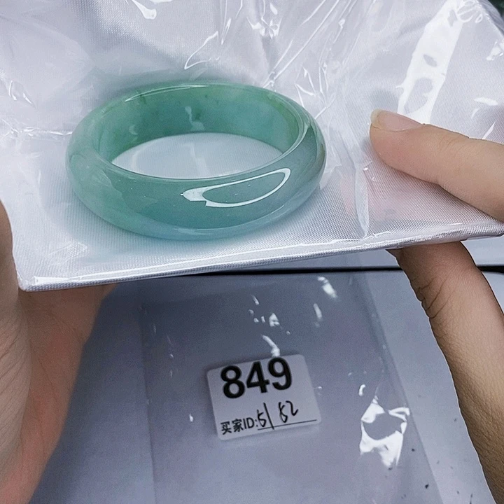 翡翠未镶嵌手镯一图一物实物为准