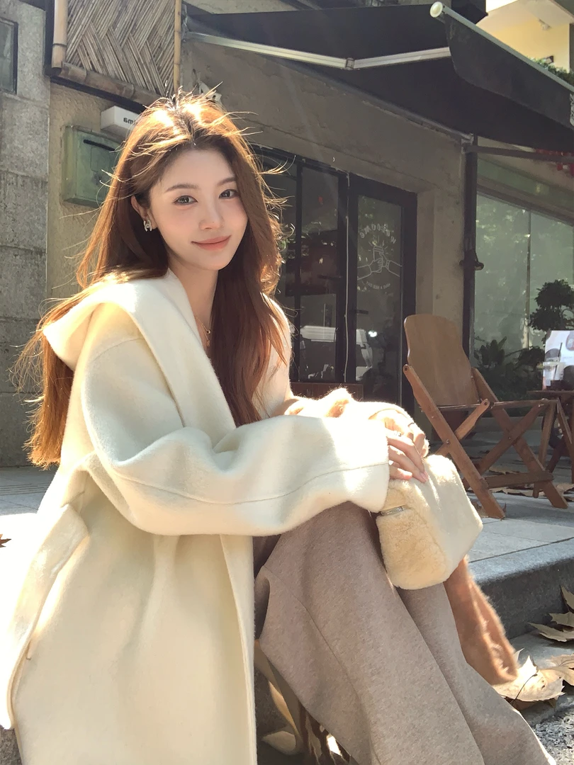 【魔女斗篷】羊毛大衣女中长款2025新收腰呢子超好看冬连帽毛呢外套
