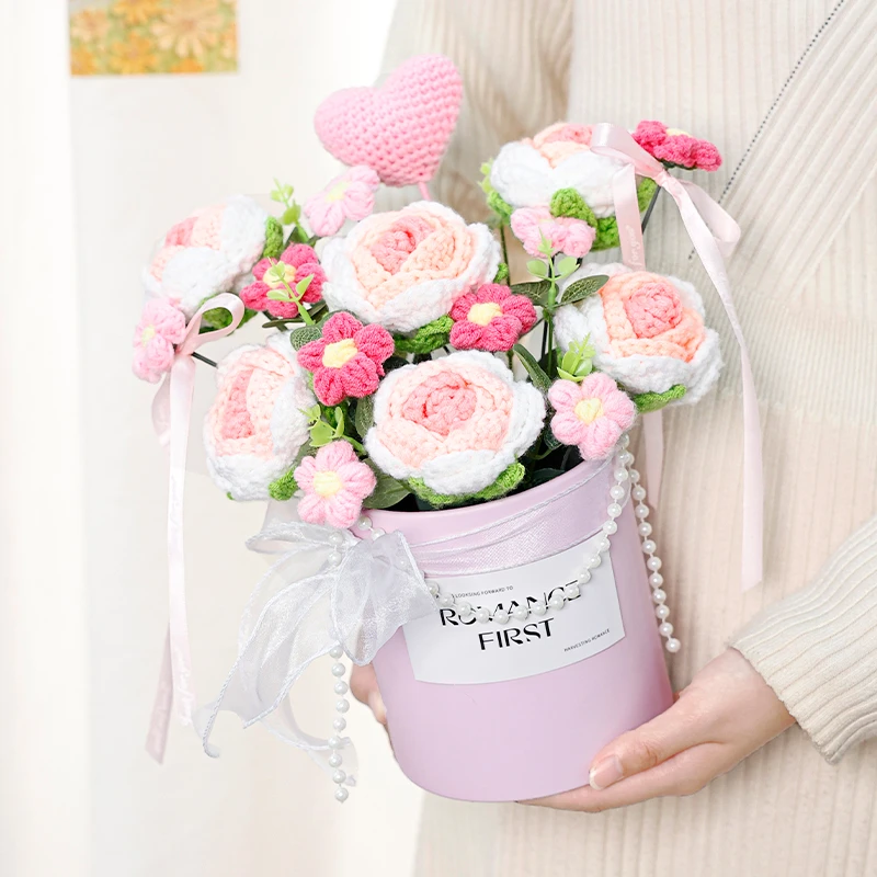 创意手工针织玫瑰粉色爱心带礼盒小摆件装饰高级感送男女朋友闺蜜
