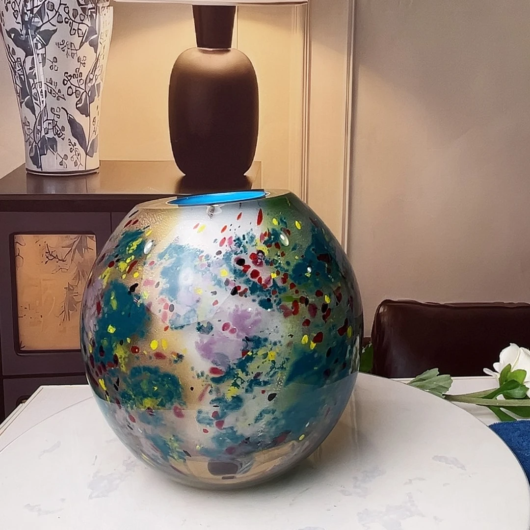 琉璃手工艺品琉璃的颜色是什么颜色的呢