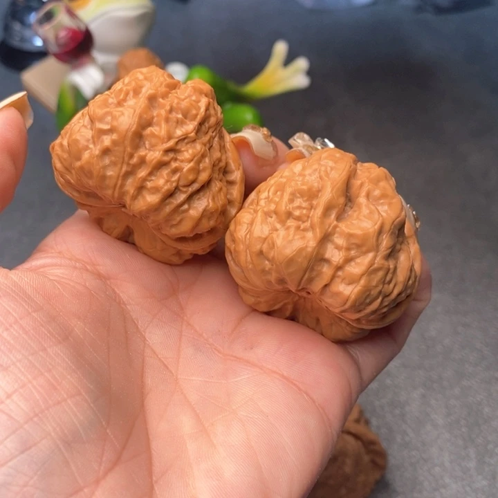 文玩核桃吊坠姓****，娃娃43.4702