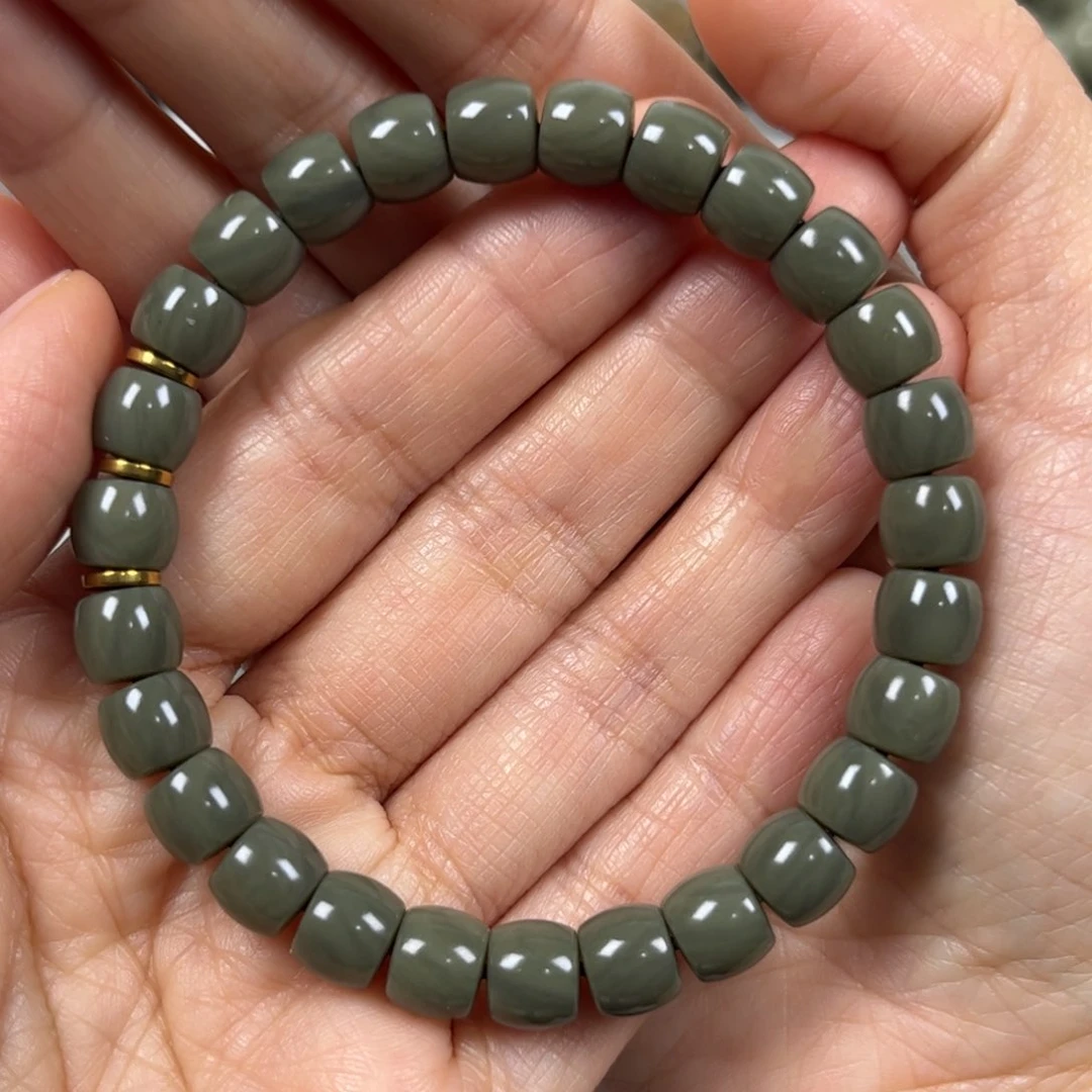 和田玉手链未镶嵌卡8直切