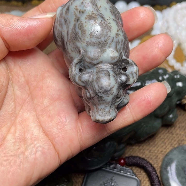 未镶嵌和田玉把件