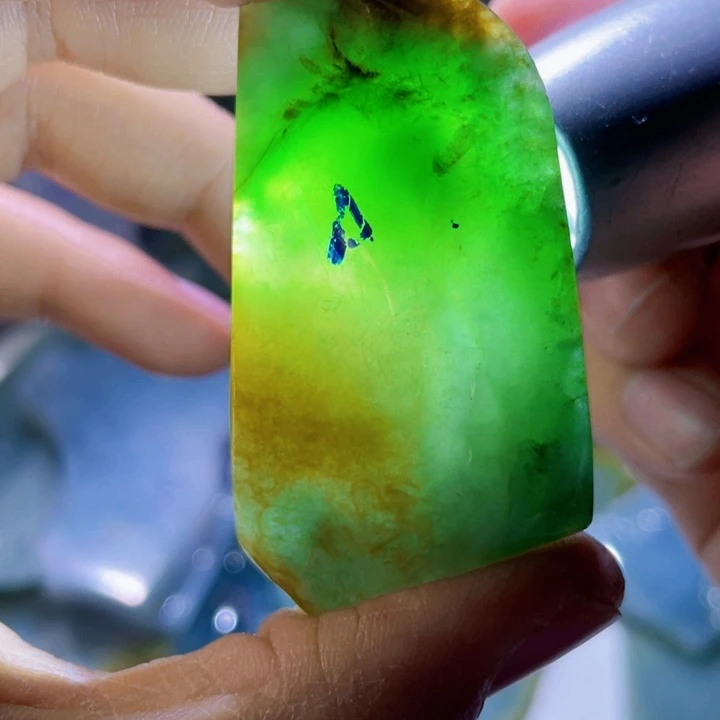 颈饰未镶嵌翡翠天然缅甸翡翠