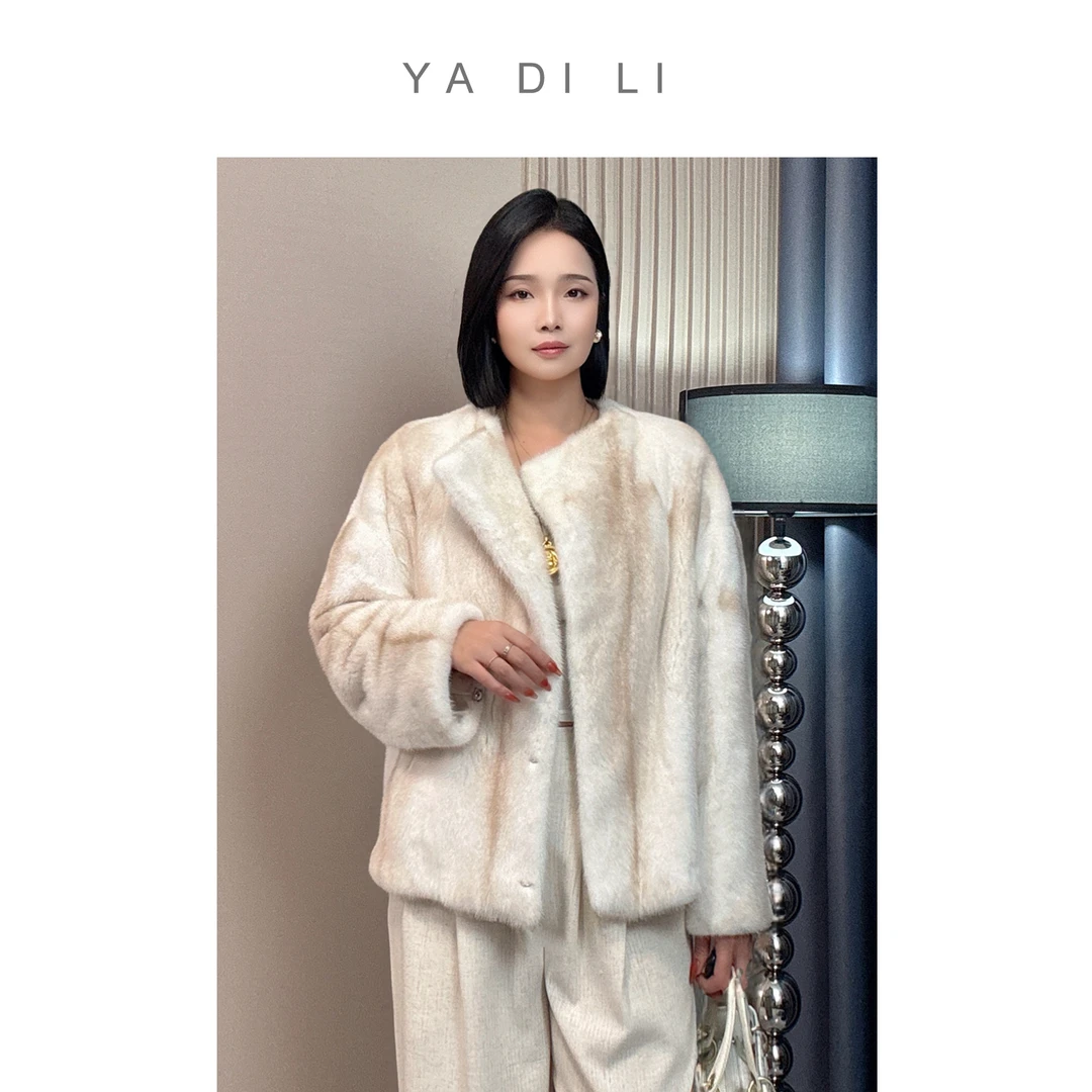 YATILLY/雅帝莉“悦己貂”十字貂进口小母貂皮圆领吸扣年起款