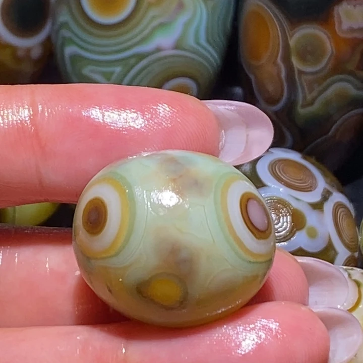 玛瑙/玉髓未镶嵌珠宝奇石18