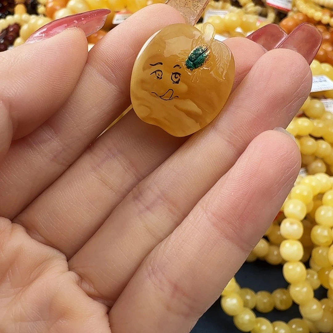 琥珀未镶嵌珠宝奇石