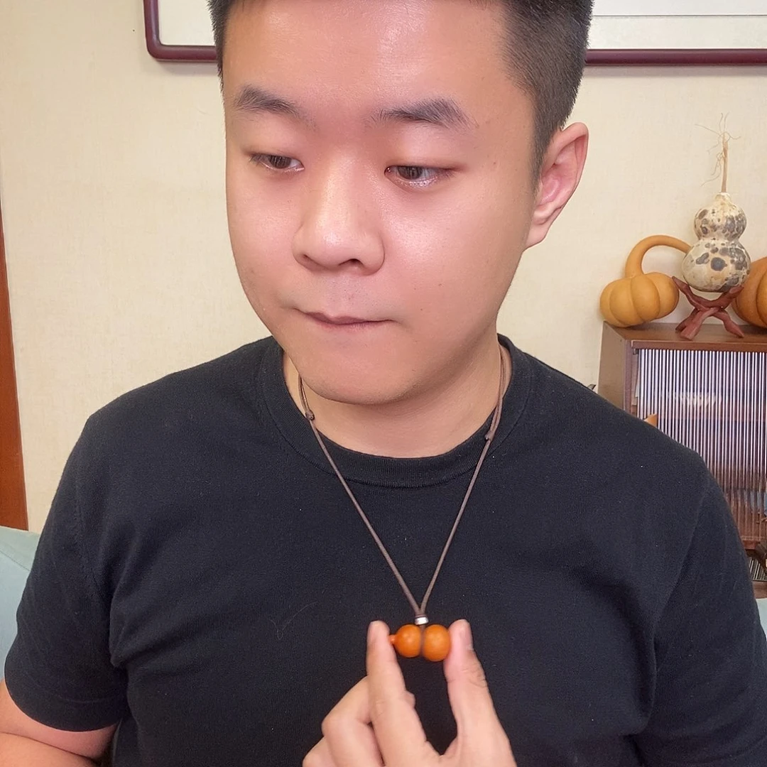 精品草里金葫芦脖挂收藏
