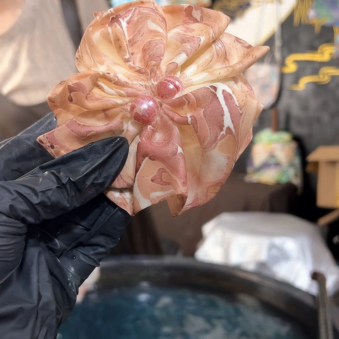 469山茶一字夹干枯玫瑰