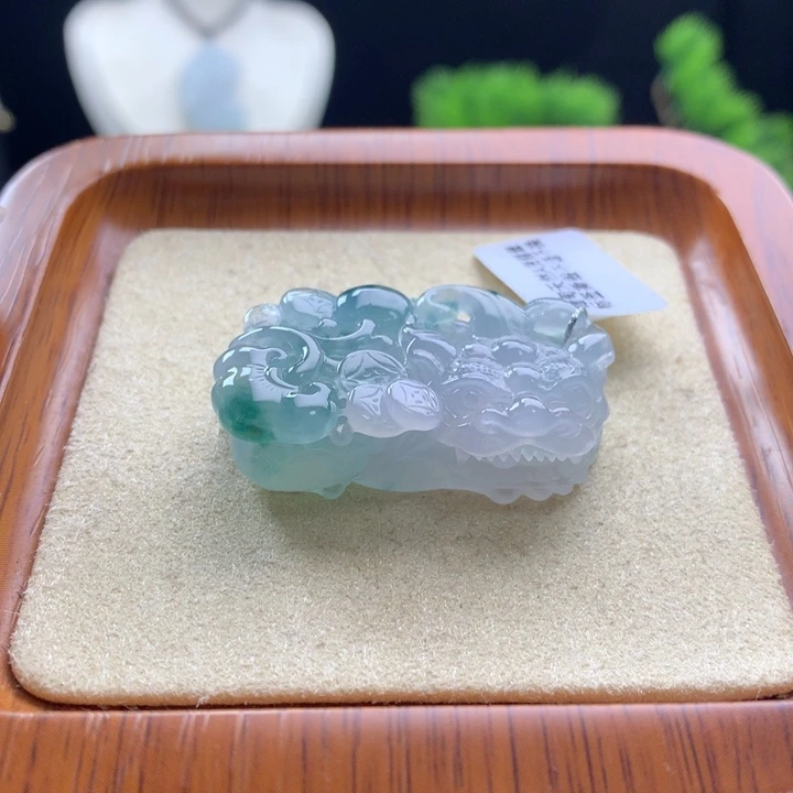 翡翠未镶嵌颈饰貔貅26