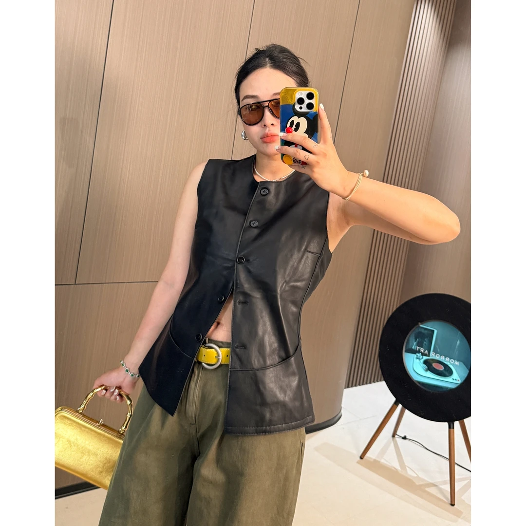 【菲儿推荐】时尚真皮马甲背心新款无袖马夹坎肩上衣女款秋季百搭