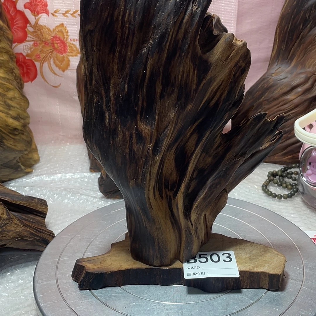 靖***肃玉木（非红木类）土沉香香木摆件