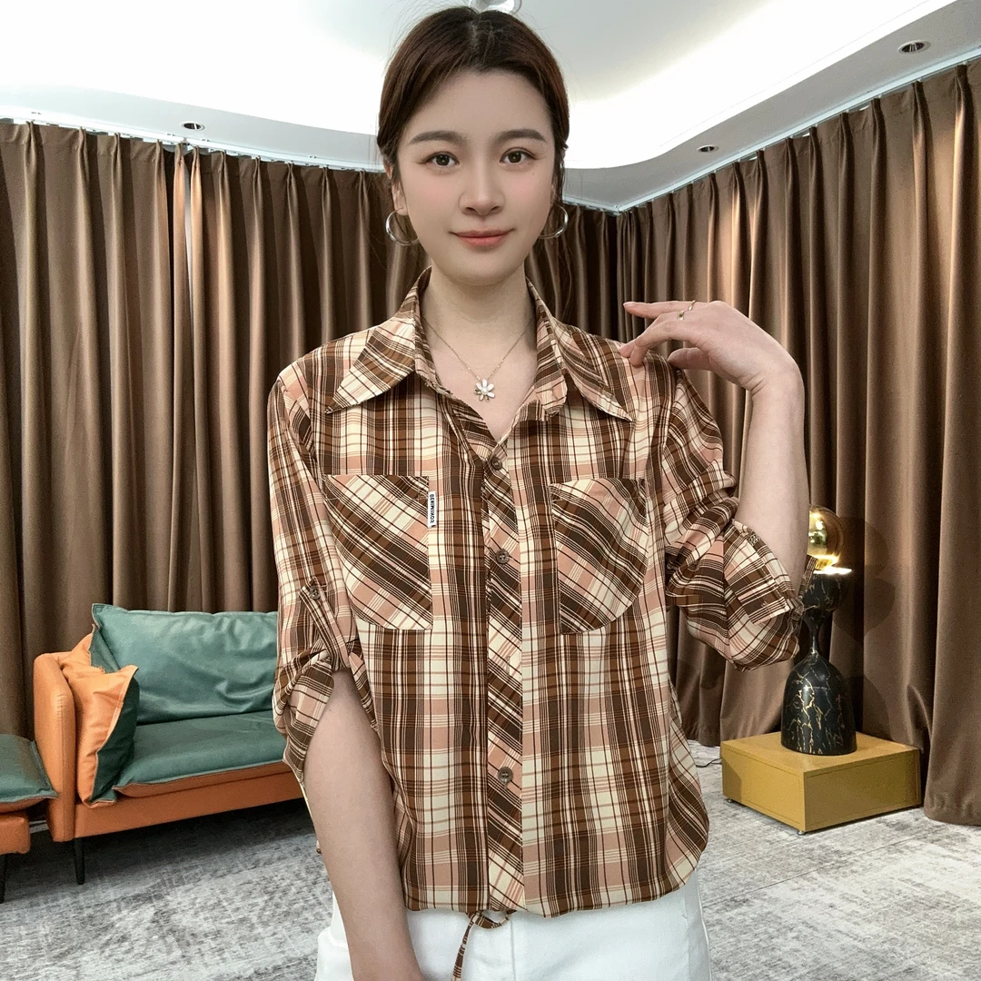 时尚格纹衬衫女2025款韩版洋气减龄宽松显瘦妈妈装百搭中袖衬衣