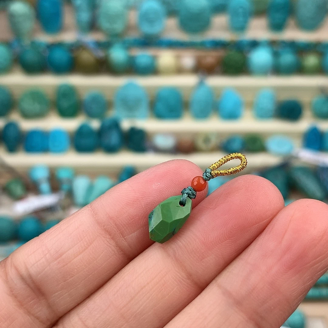 绿松石未镶嵌珠宝奇石