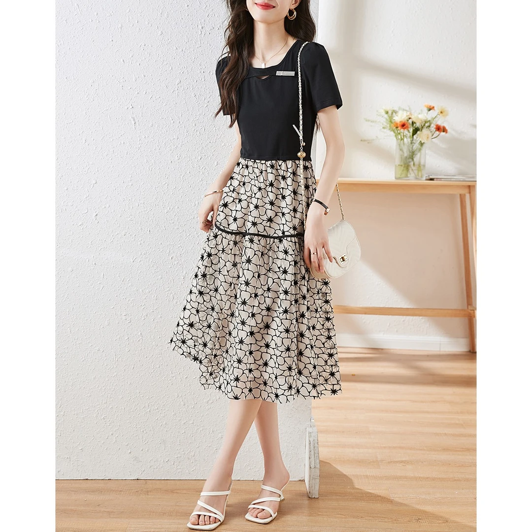 沫晗依美2025夏季新款时尚简约设计复古气质设计感连衣裙女4557