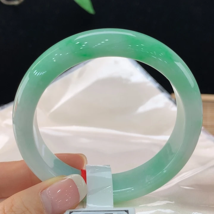 翡翠手镯未镶嵌111-1013