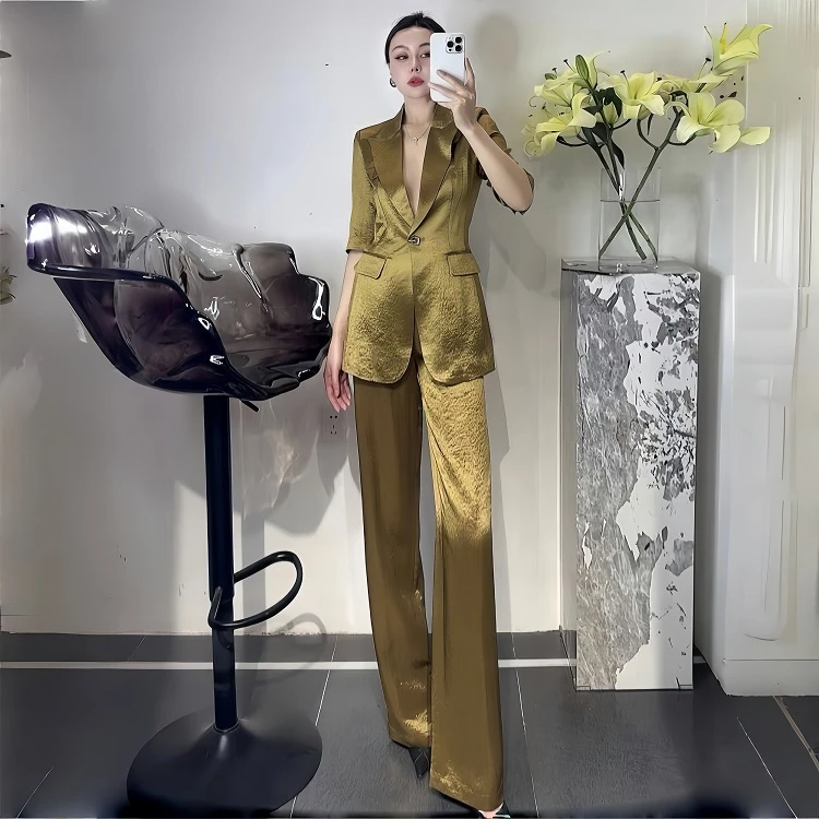 气质缎面西装套装显瘦轻奢时尚高级西装外套垂感高腰直筒裤两件套