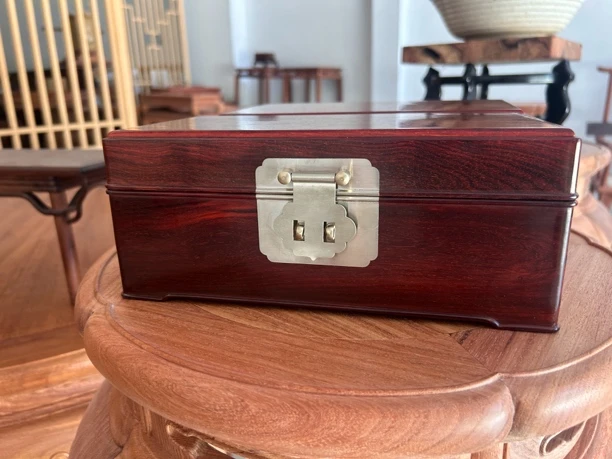 印度小叶紫檀（檀香紫檀）首饰盒中式复古结婚嫁妆珠宝收纳箱