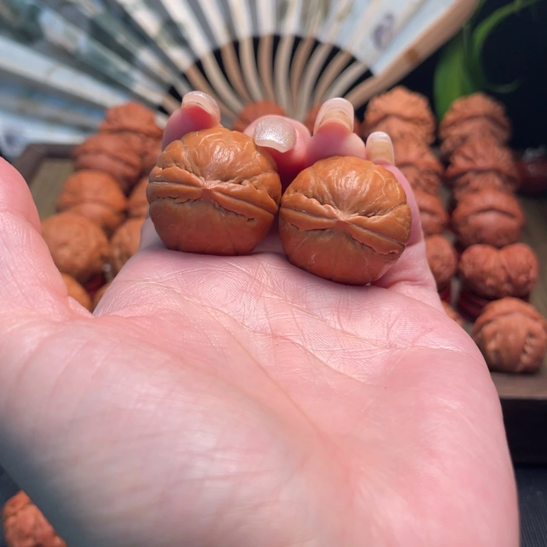 把件文玩核桃板栗萌包