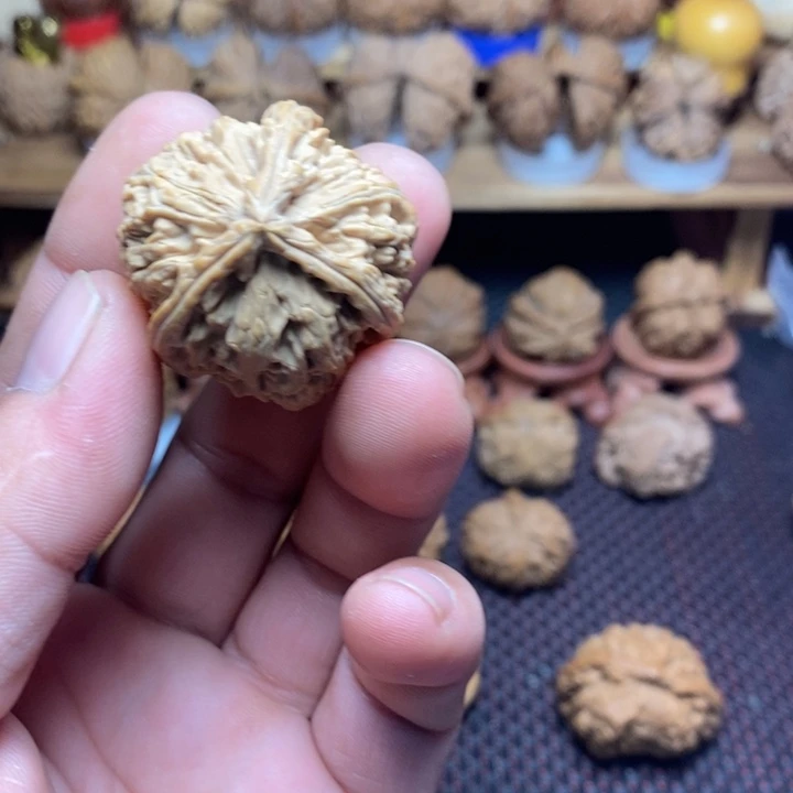 ****饭文玩核桃把件文玩