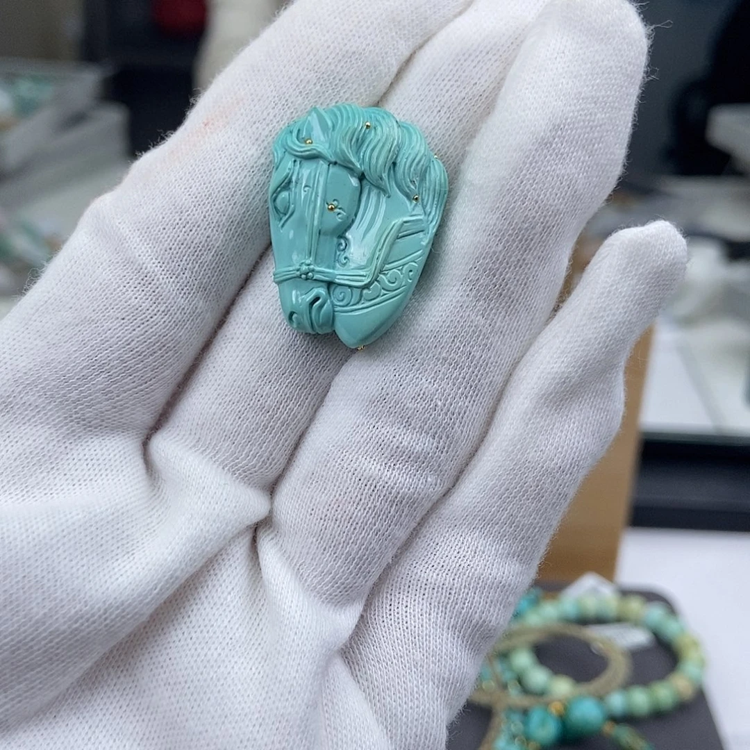 绿松石未镶嵌珠宝奇石