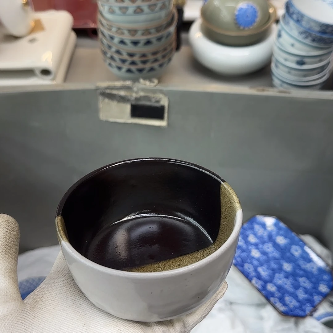 瓷器和陶器也可称为艺术作品我不在这里干咯不用