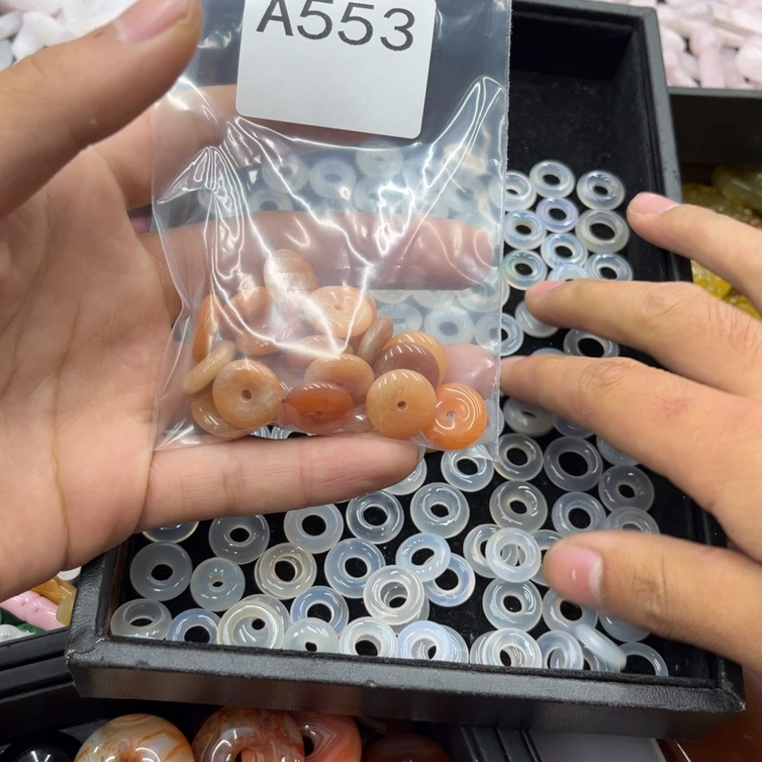 ￥***猫合金颈饰玛瑙/玉髓