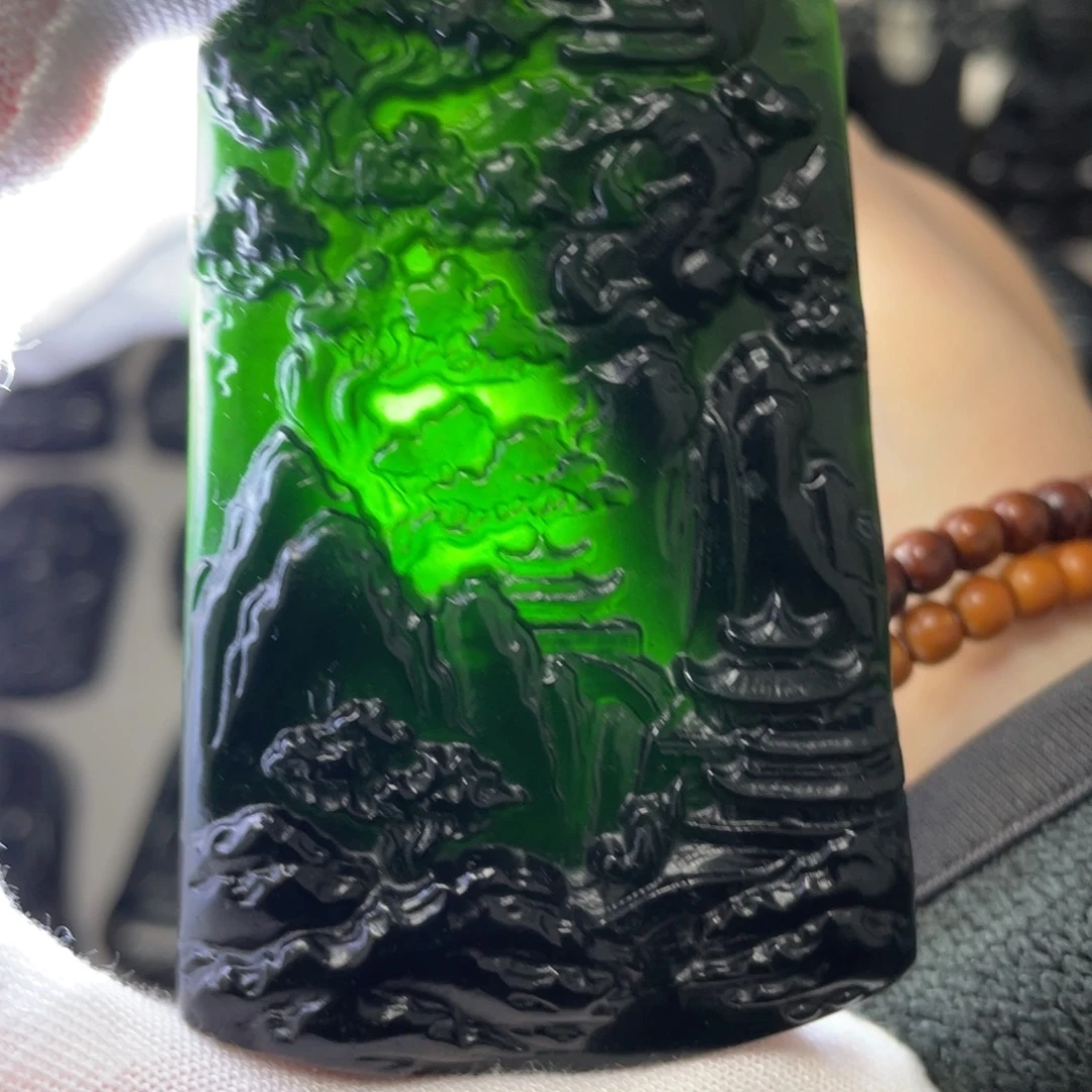 蛇纹石玉未镶嵌吊坠