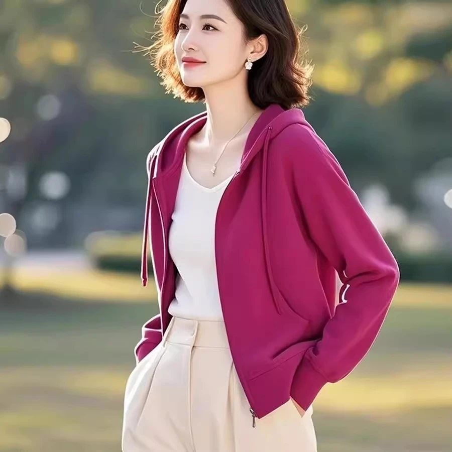 今年流行的独特超好看小个子短款休闲连帽休闲2025年新款女装外套