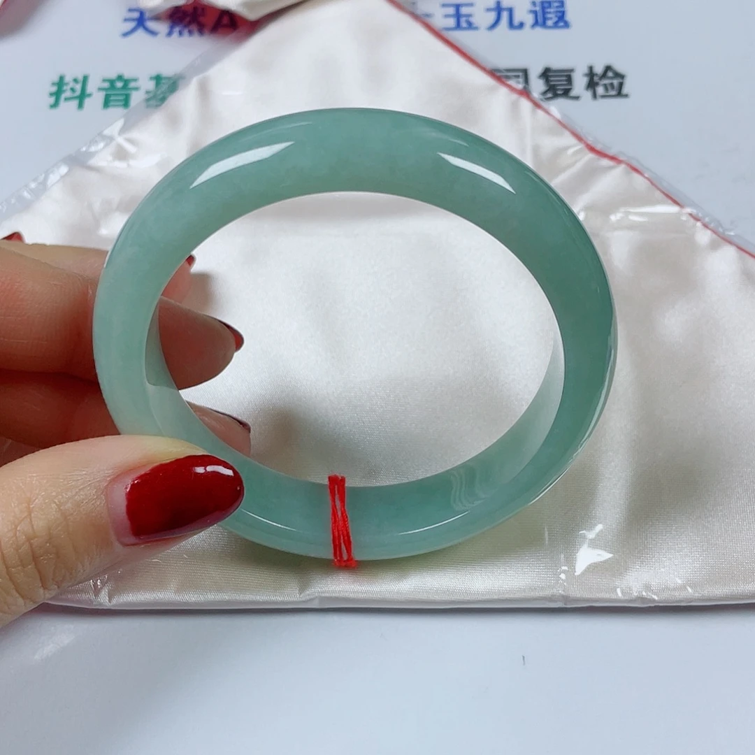 翡翠未镶嵌手镯圈口61.8宽14厚8.9