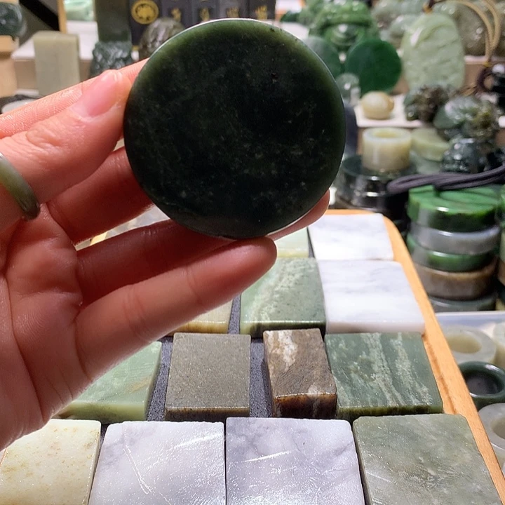 和田玉未镶嵌珠宝半成品