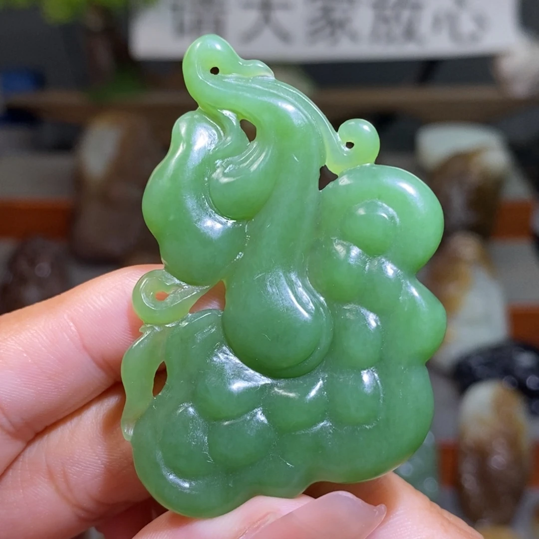 颈饰未镶嵌和田玉（碧玉）如意锁