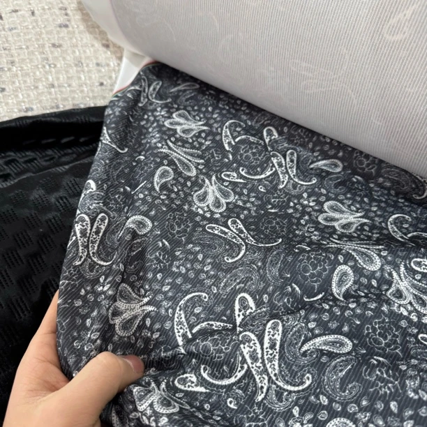 86  莫里斯雪尼尔灯芯绒面料5米价