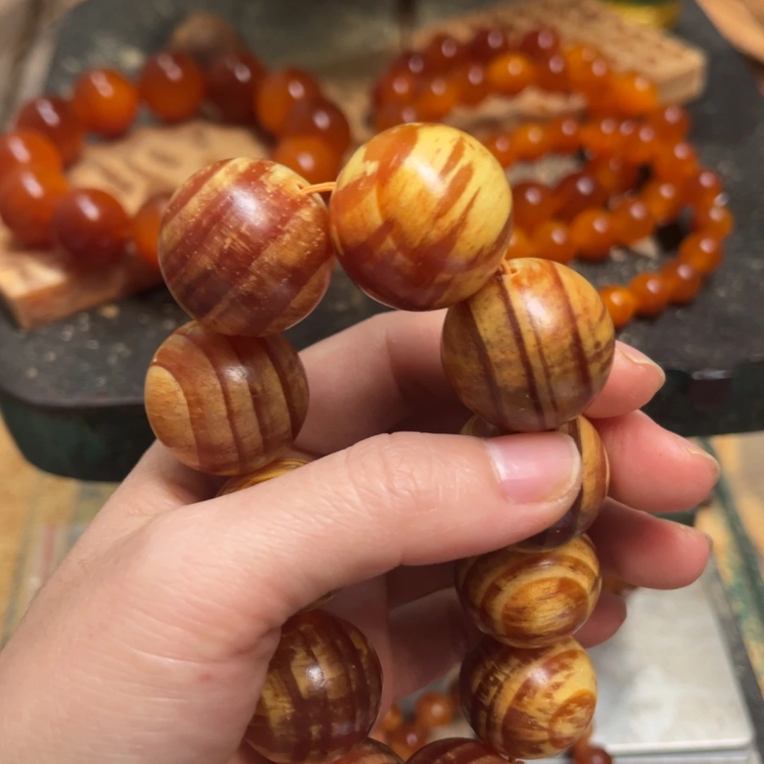 春***和松木（琥珀木）手串/手链2.5规格4颗油性大