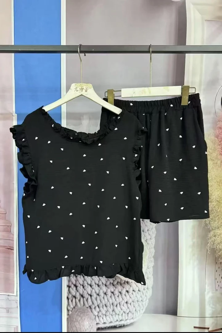 大码女装—9696夏季新款泡泡砍袖时尚上衣休闲舒适短裤两件套套装