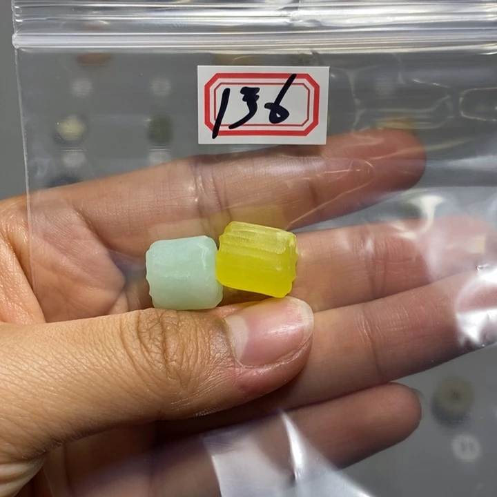 蛇纹石玉颈饰未镶嵌安*