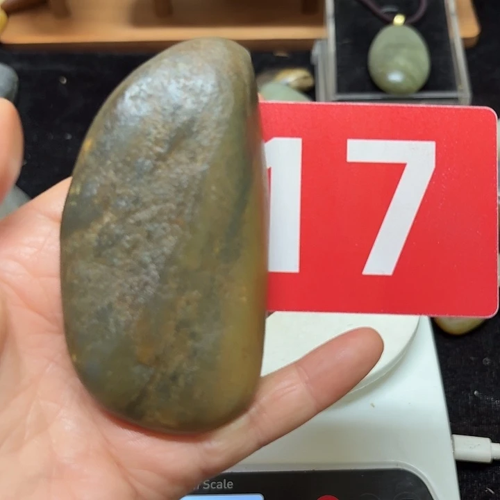 和田玉（糖玉）未镶嵌挂件