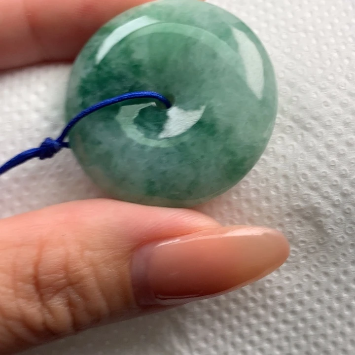 翡翠未镶嵌颈饰翡