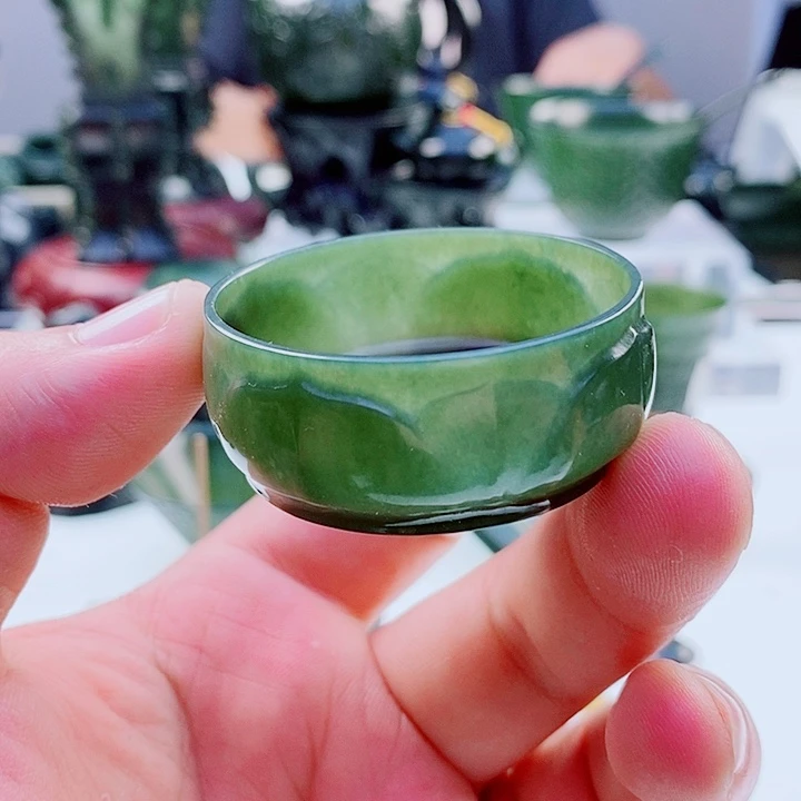 未镶嵌和田玉（青玉）把件