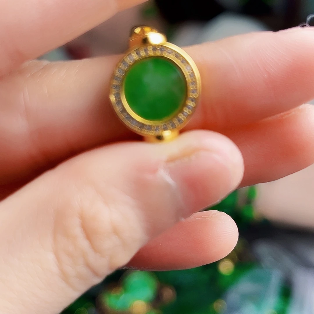 颈饰银S925镶嵌翡翠多样性