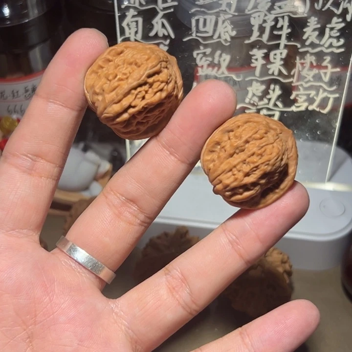 文玩核桃把件29手捻全品楼子