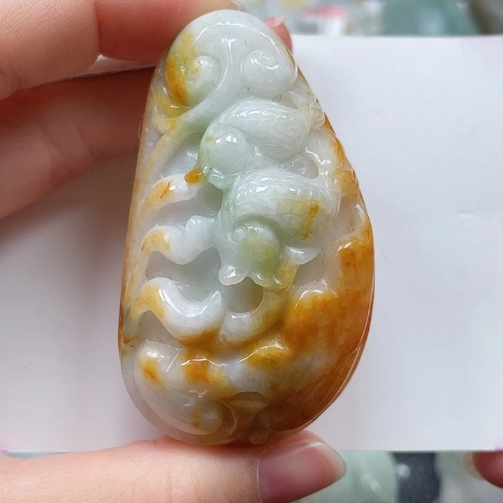翡翠未镶嵌颈饰翡翠