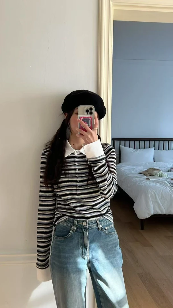 路一.韩国 Seoul  byhey 苏黎世学院 条纹拼接领上衣 20250215041