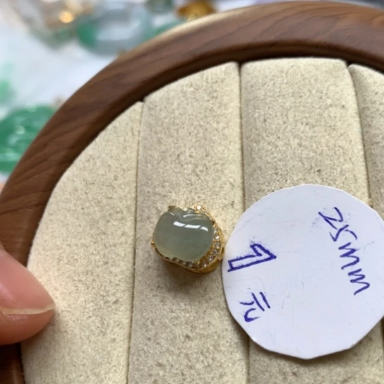 翡翠颈饰银S925镶嵌翡翠