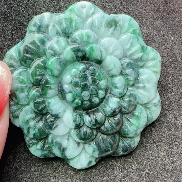 翡翠未镶嵌颈饰天然A货37