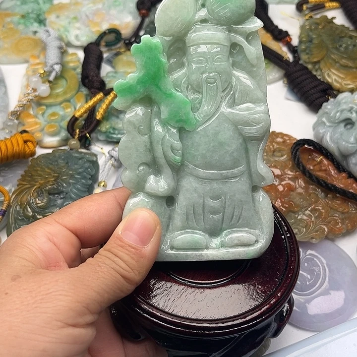 翡翠未镶嵌颈饰挂件