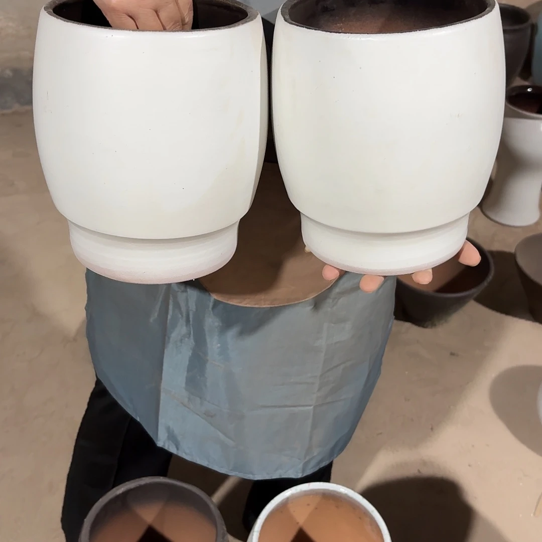 紫砂花盆口19高24两个